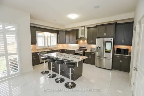 9211 Tallgrass Avenue, ON L2G 0A4