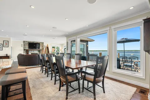 614 Lake Street, ON K7V 3Z8