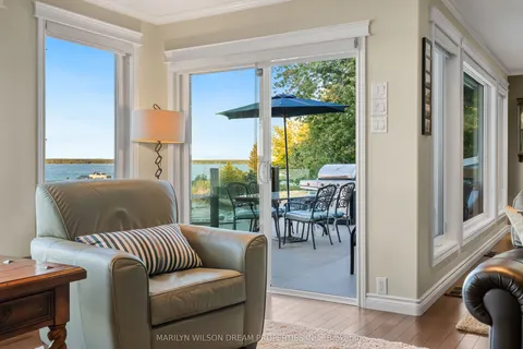 614 Lake Street, ON K7V 3Z8