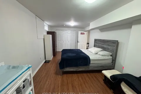 1525 South Pacific Avenue, ON N8X 4Z6