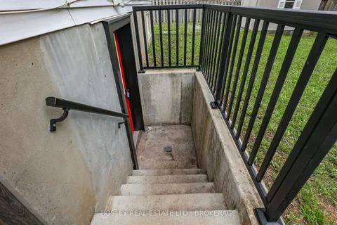 6392 Charnwood Avenue, Niagara Falls, ON L2H 2H2