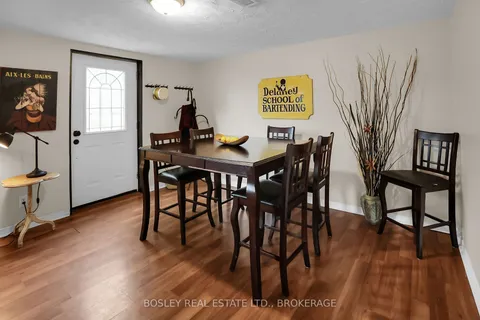 6392 Charnwood Avenue, Niagara Falls, ON L2H 2H2