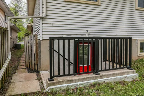 6392 Charnwood Avenue, Niagara Falls, ON L2H 2H2