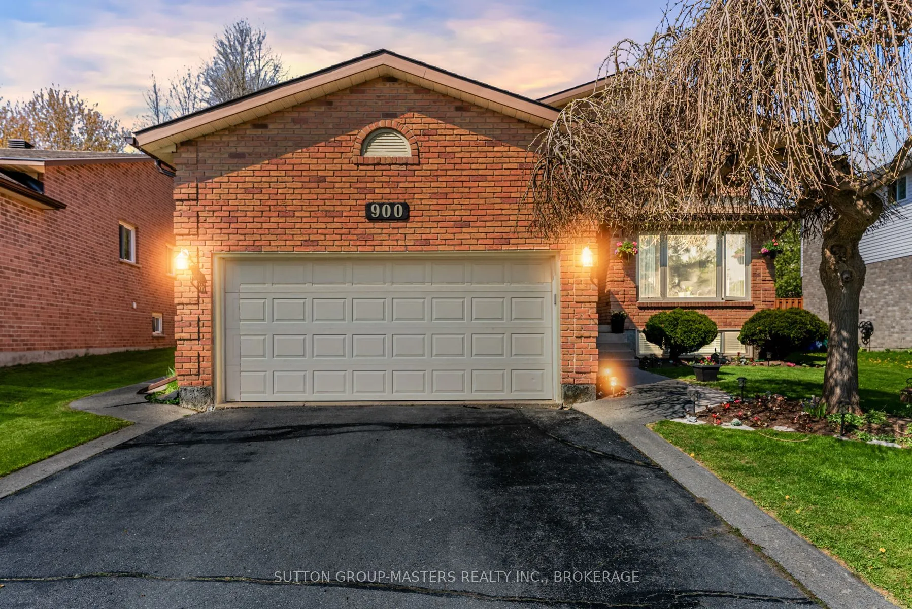 900 Mona Drive, ON K7P 2H7