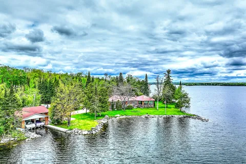 557 Riverside Drive, ON K0M 1A0