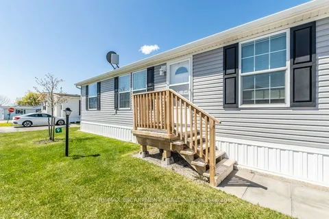 9 Hickory Hollow, ON N0A 1L0