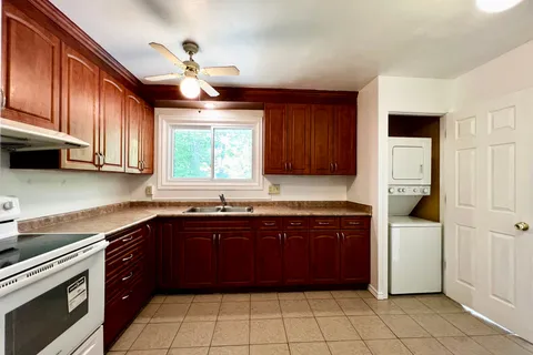 194 Cedarbrae Avenue, ON N2L 4S5