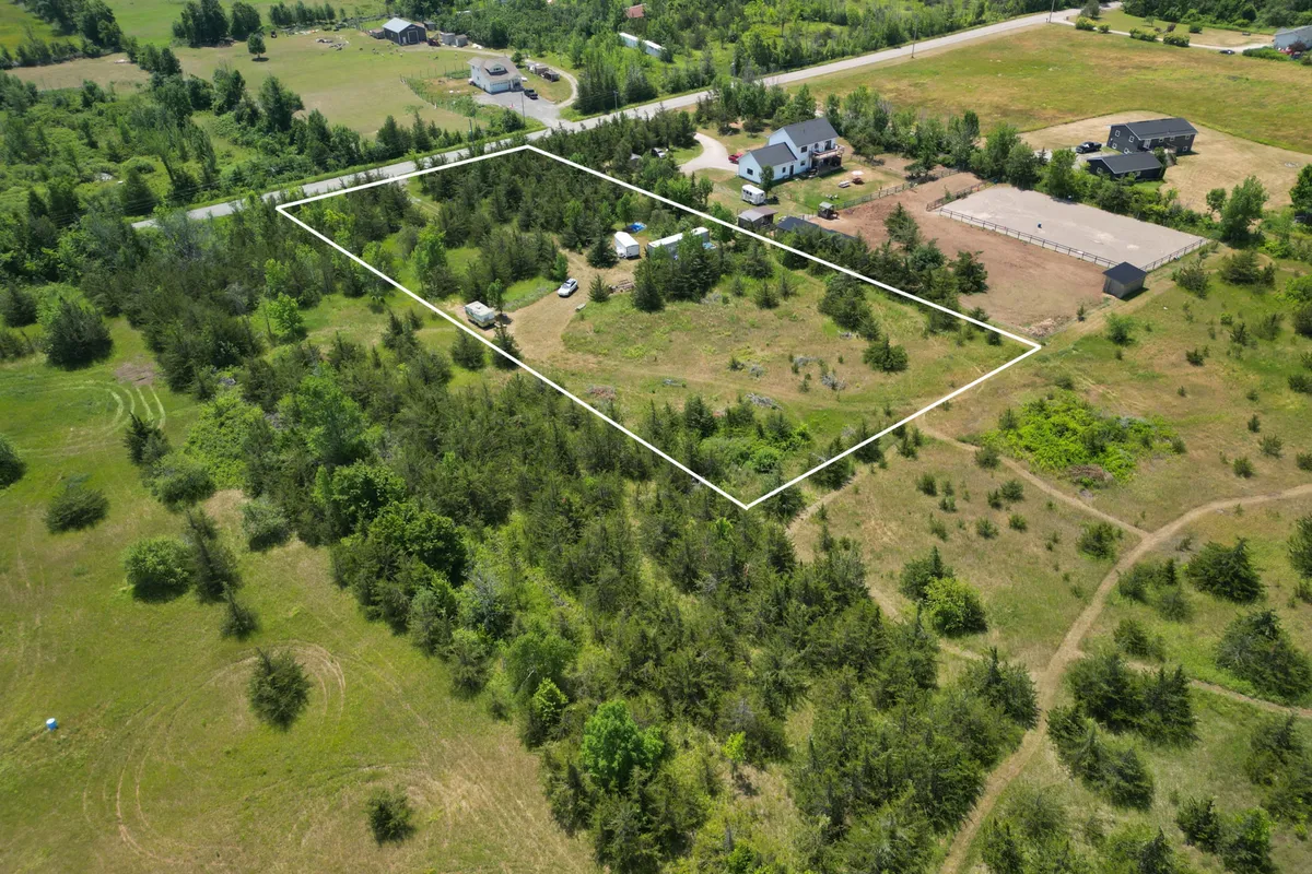 2098 13th Line, ON K0K 2M0