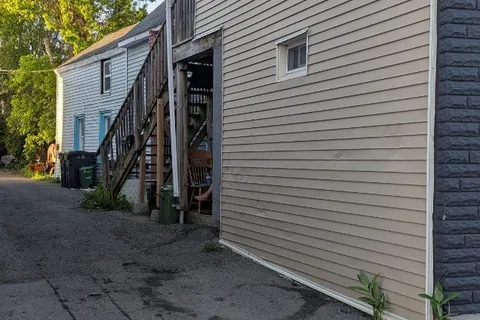 166 Montreal Road, ON K6H 1B3