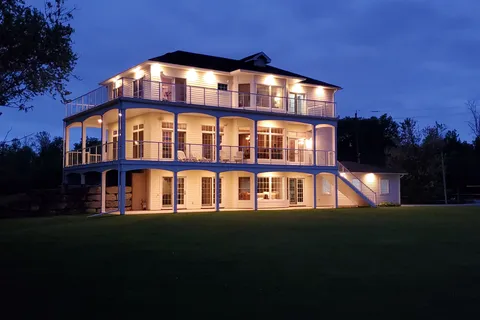 4069 Niagara River Parkway Parkway, Fort Erie, ON L0S 1S0