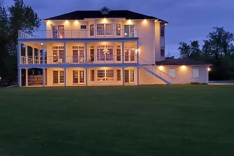 4069 Niagara River Parkway Parkway, Fort Erie, ON L0S 1S0