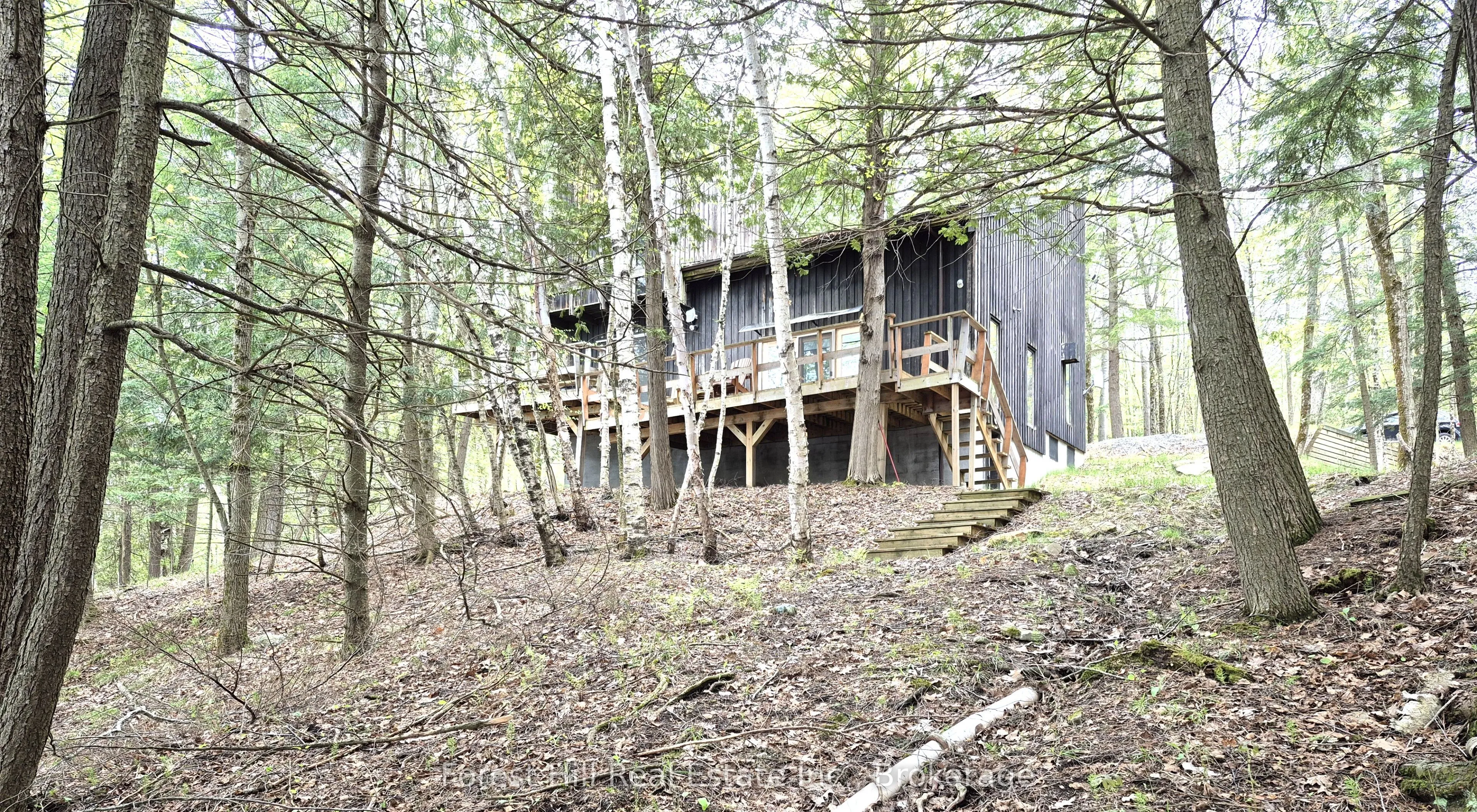 160 West Point Sands Road, Huntsville, ON P1H 2J3