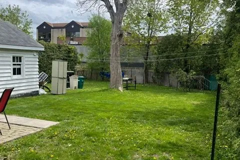 1210 Erie Avenue, Hunt Club - South Keys and Area, ON K1V 6G6