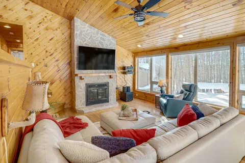 587 Centre Road, ON P2A 0B4