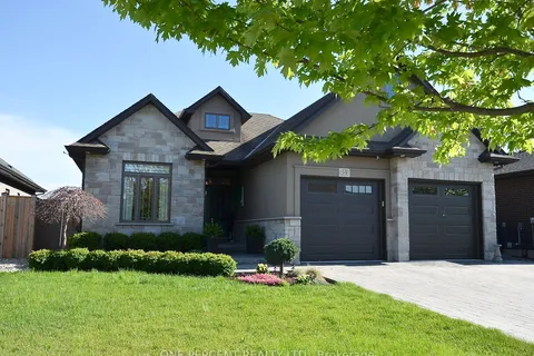 59 Julia Drive, ON L3C 0E7