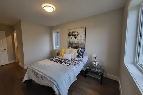 140 Black Willow Crescent, ON L9Y 4E4