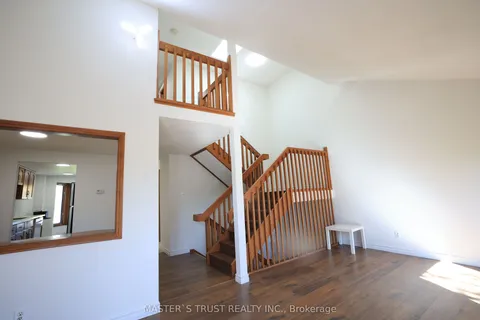 559 Edinburgh Road, Guelph, ON N1G 4E7