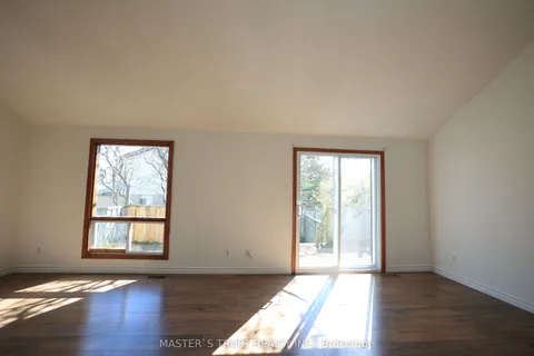 559 Edinburgh Road, Guelph, ON N1G 4E7