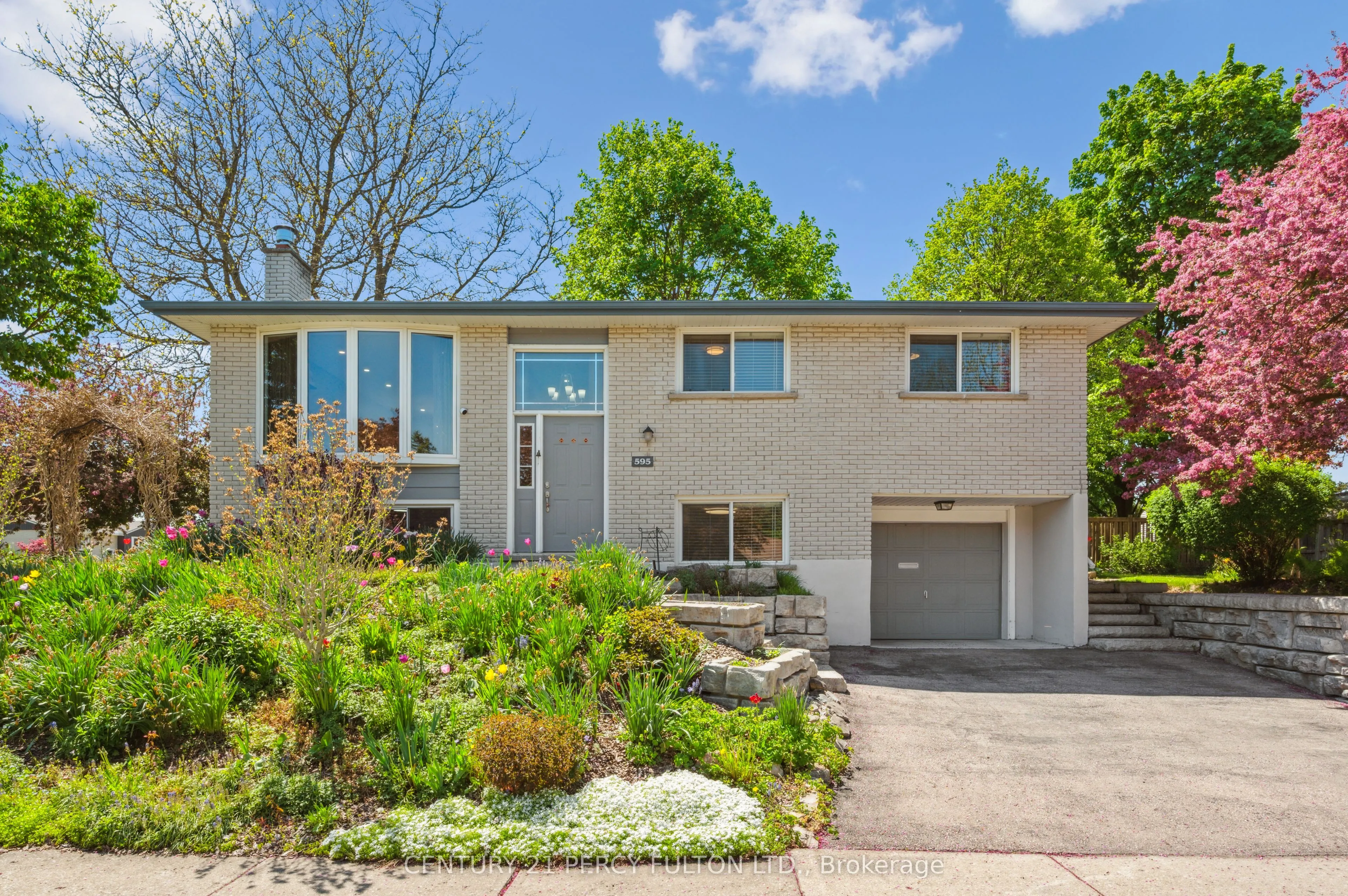 595 Northgate Avenue, Waterloo, ON N2L 4R1