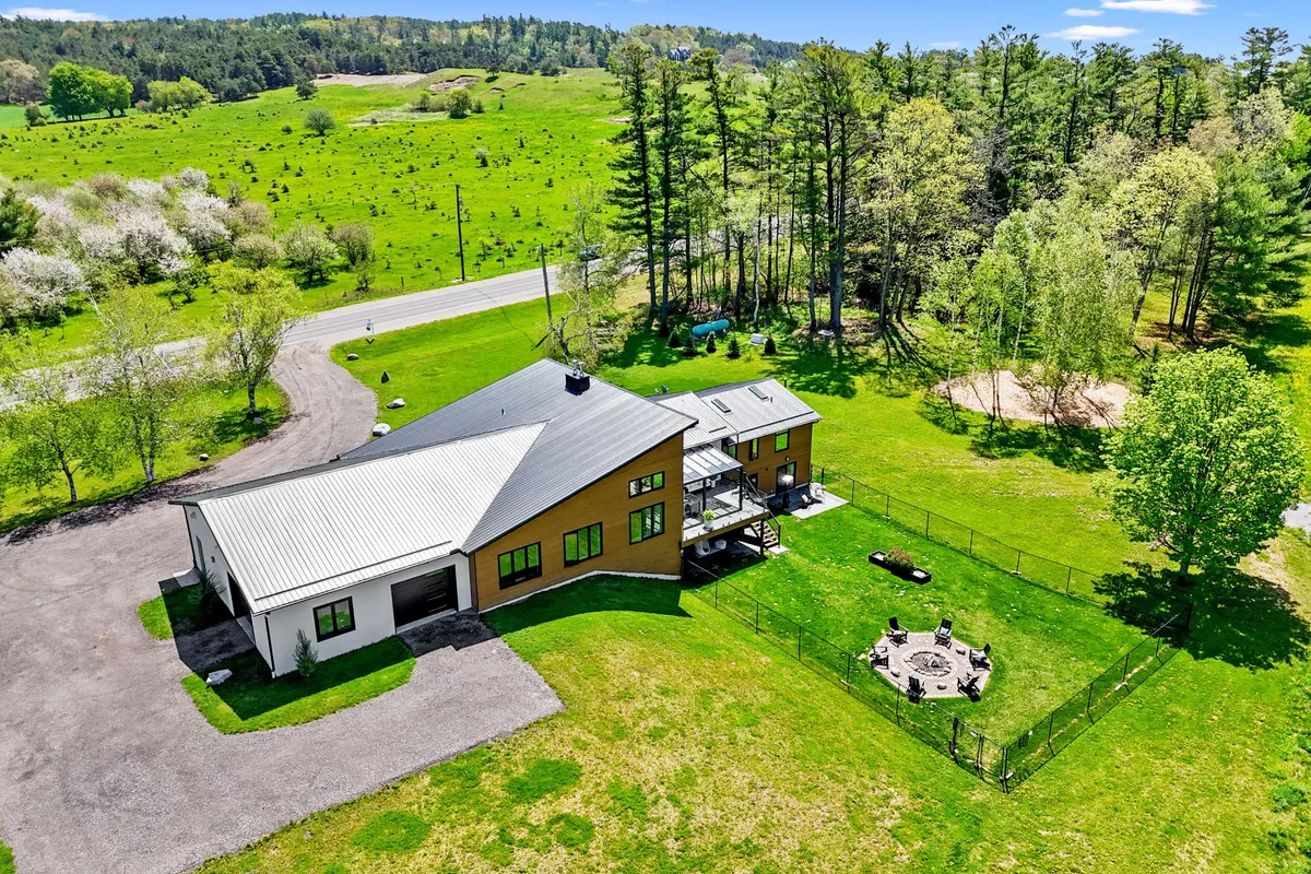 4566 Harwood Road, ON K0K 1C0