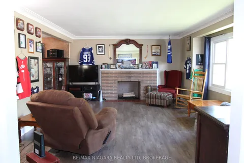 21 Highland Avenue, ON L2A 2X6