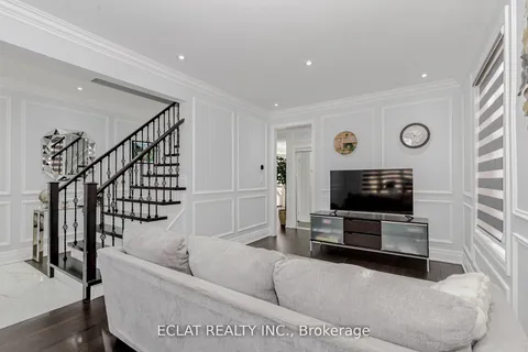 32 Nanaimo Crescent, ON L8E 0C9