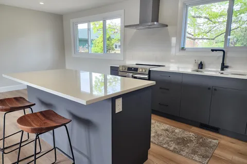 1409 Leonard Avenue, ON K6J 1M9