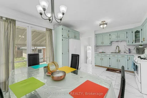 951 Riverdale Avenue, ON N8S 4C4