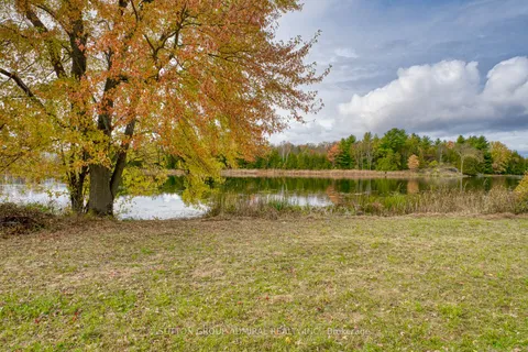 960 Kelsey Lane, ON K0E 1N0