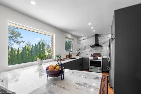 688 Westmount Hills Drive, ON N6K 1B2