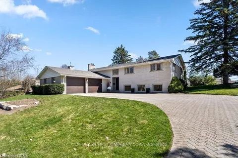 688 Westmount Hills Drive, ON N6K 1B2