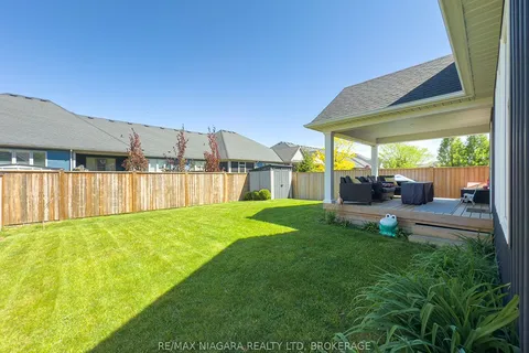 10 Eastman Gateway N/A, ON L2V 0E2