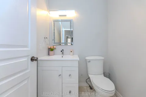 38 Assisi Street, ON L8W 0A5