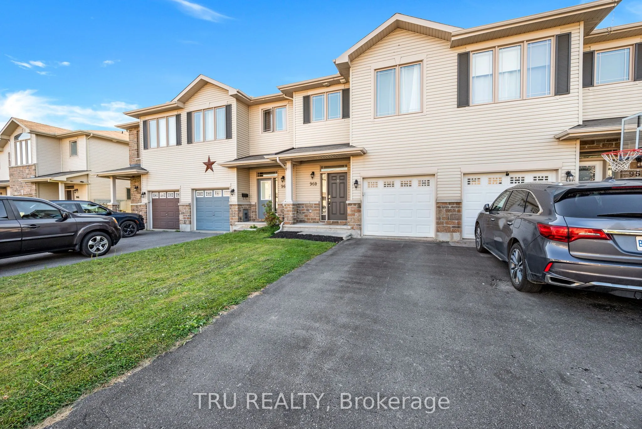 960 Linaria Walk, ON K4A 0H9