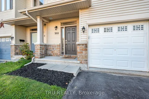 960 Linaria Walk, ON K4A 0H9