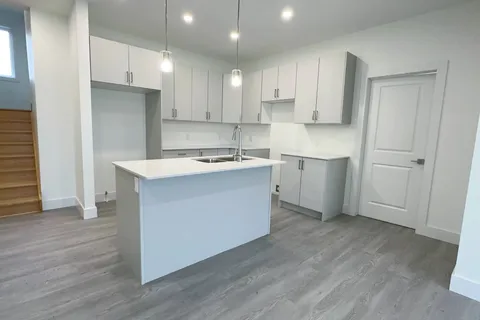58 Summit Crescent, ON K8N 2X2