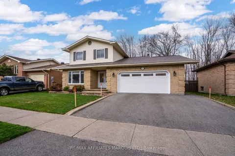 1402 HOLY CROSS Boulevard, ON K6H 6Z4