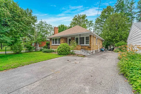 2216 Prospect Avenue, ON K1H 7G3
