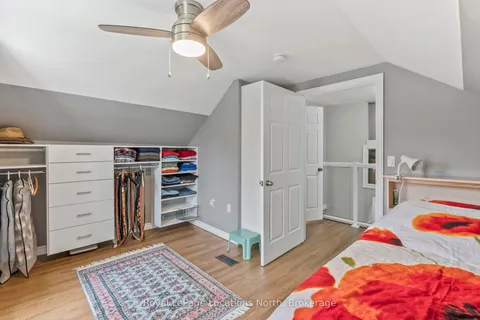 1071 6th Avenue, ON N4K 5G8