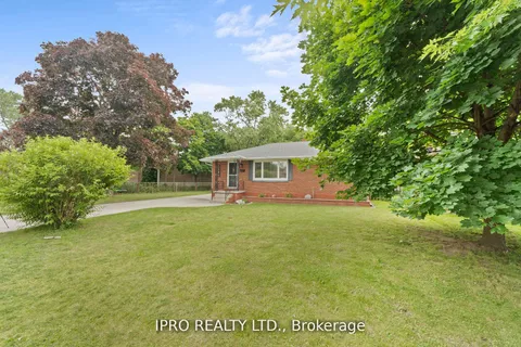2504 Askin Avenue, ON N9E 3H7