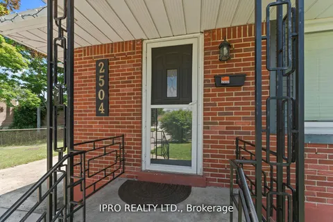 2504 Askin Avenue, ON N9E 3H7