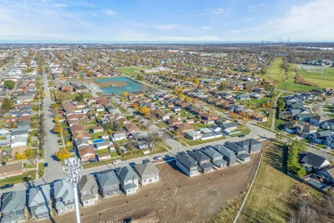 71 Laugher Avenue, ON L3B 1Z4