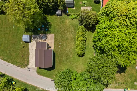 130 Wellington Street, ON N0L 2N0