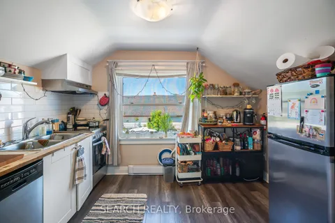 15 Delaware Street, ON L2M 5L9