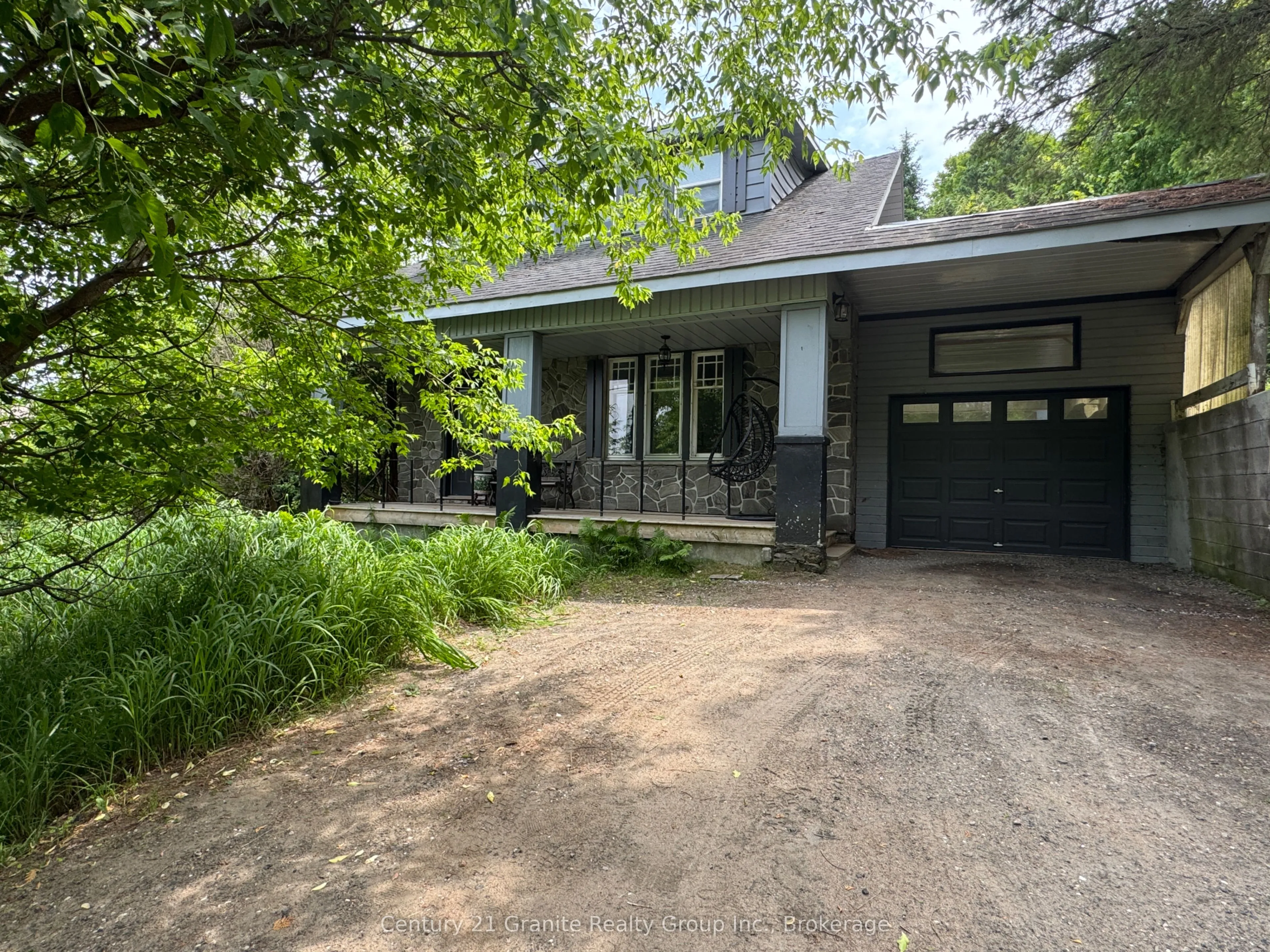 690 Mountain Street, ON K0M 1S0