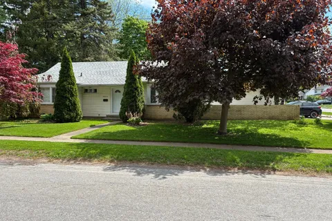 6022 Brookfield Avenue, ON L2G 5R5