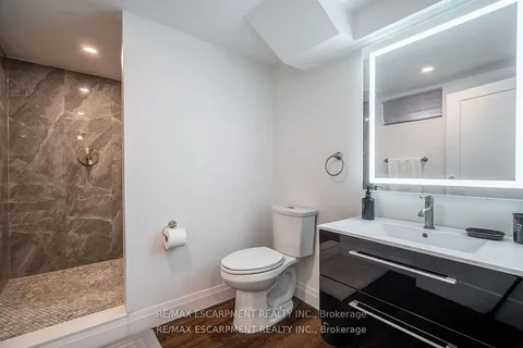 14 Milton Road, ON L2P 3E8