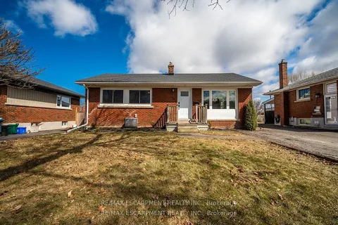14 Milton Road, ON L2P 3E8