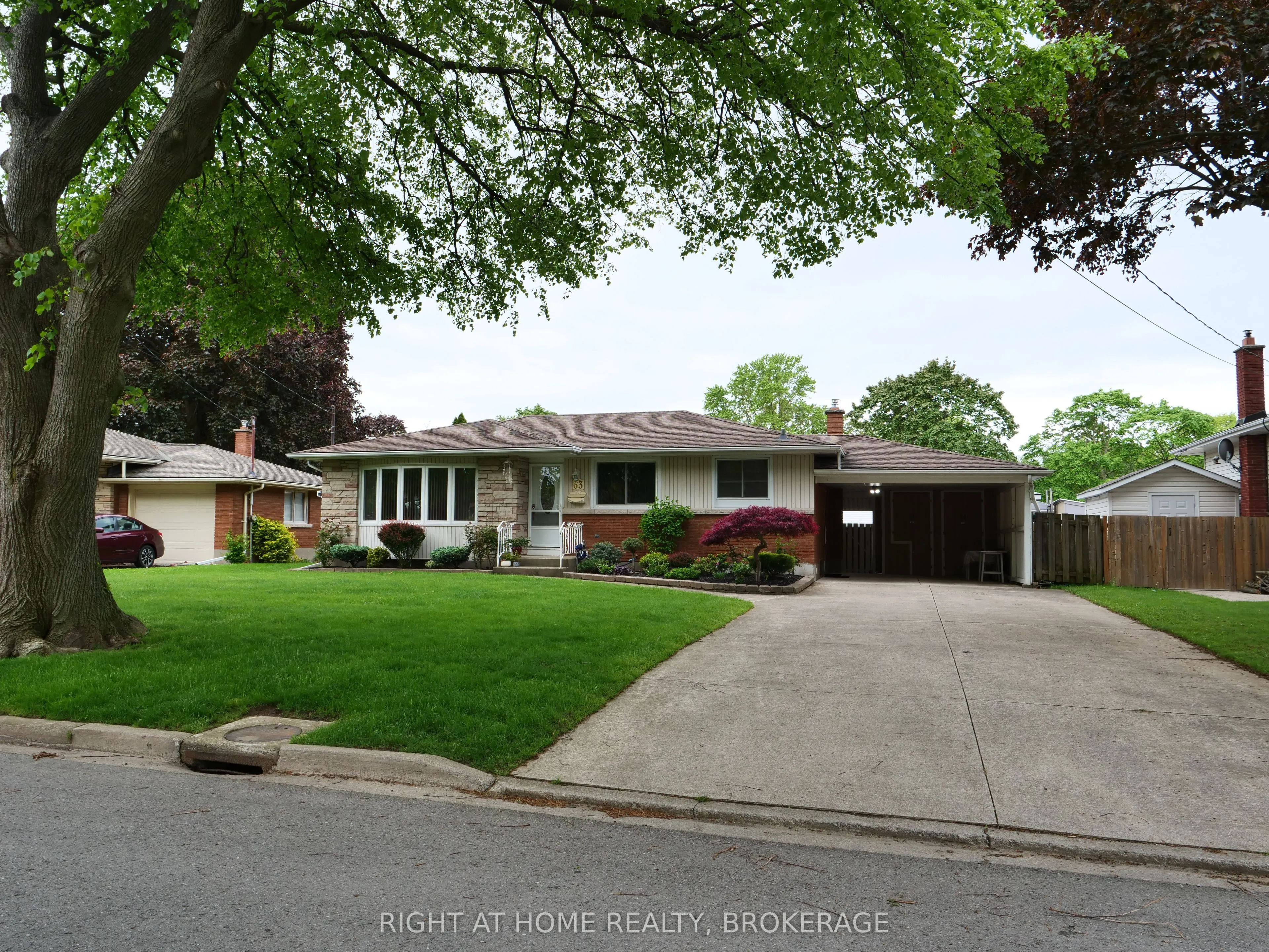 63 Trelawne Drive, ON L2M 2H1