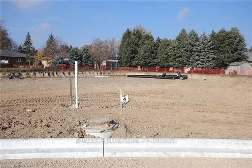 772 BRYANS Drive, ON N0G 1H0